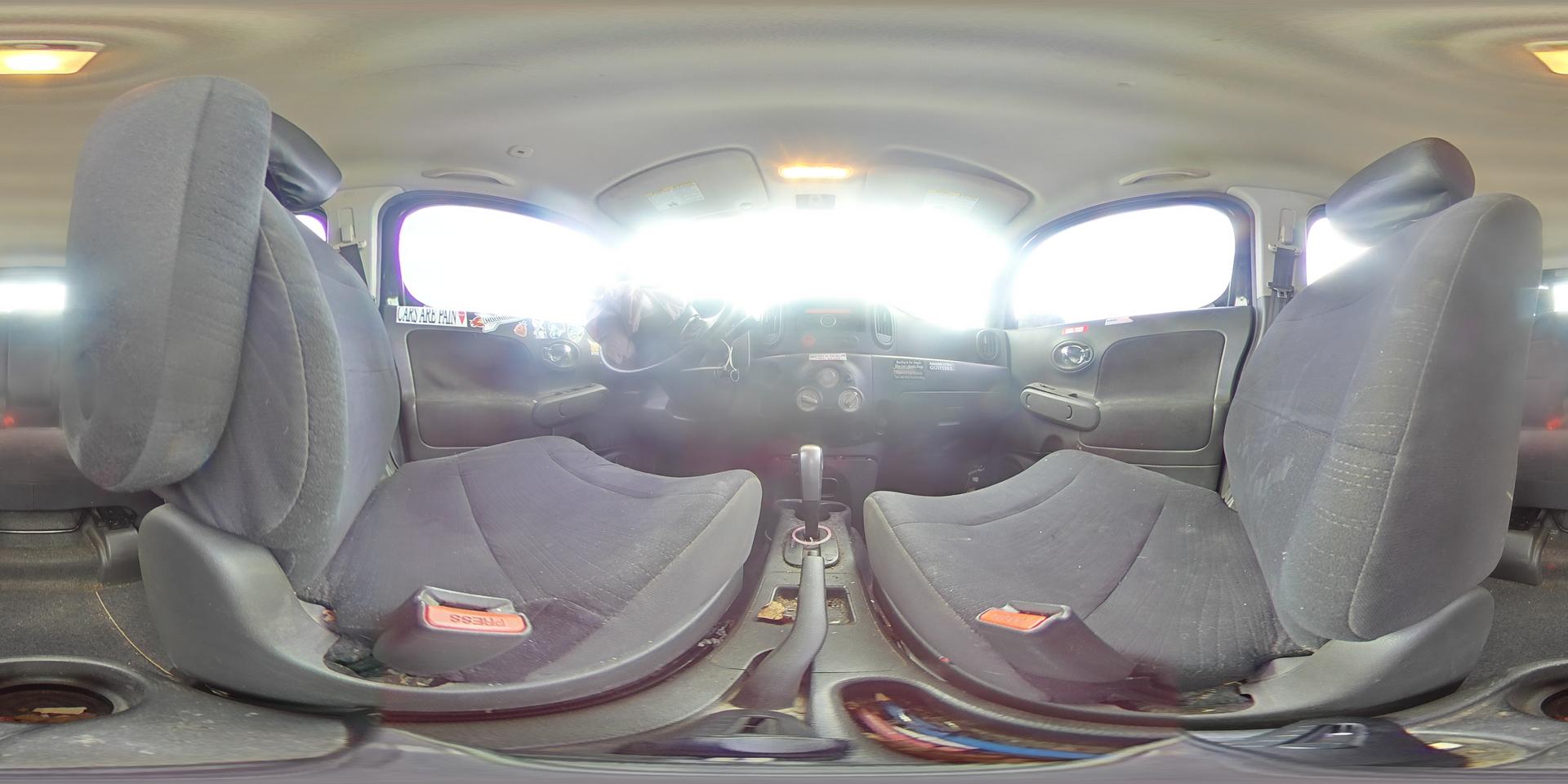 2010 NISSAN CUBE
