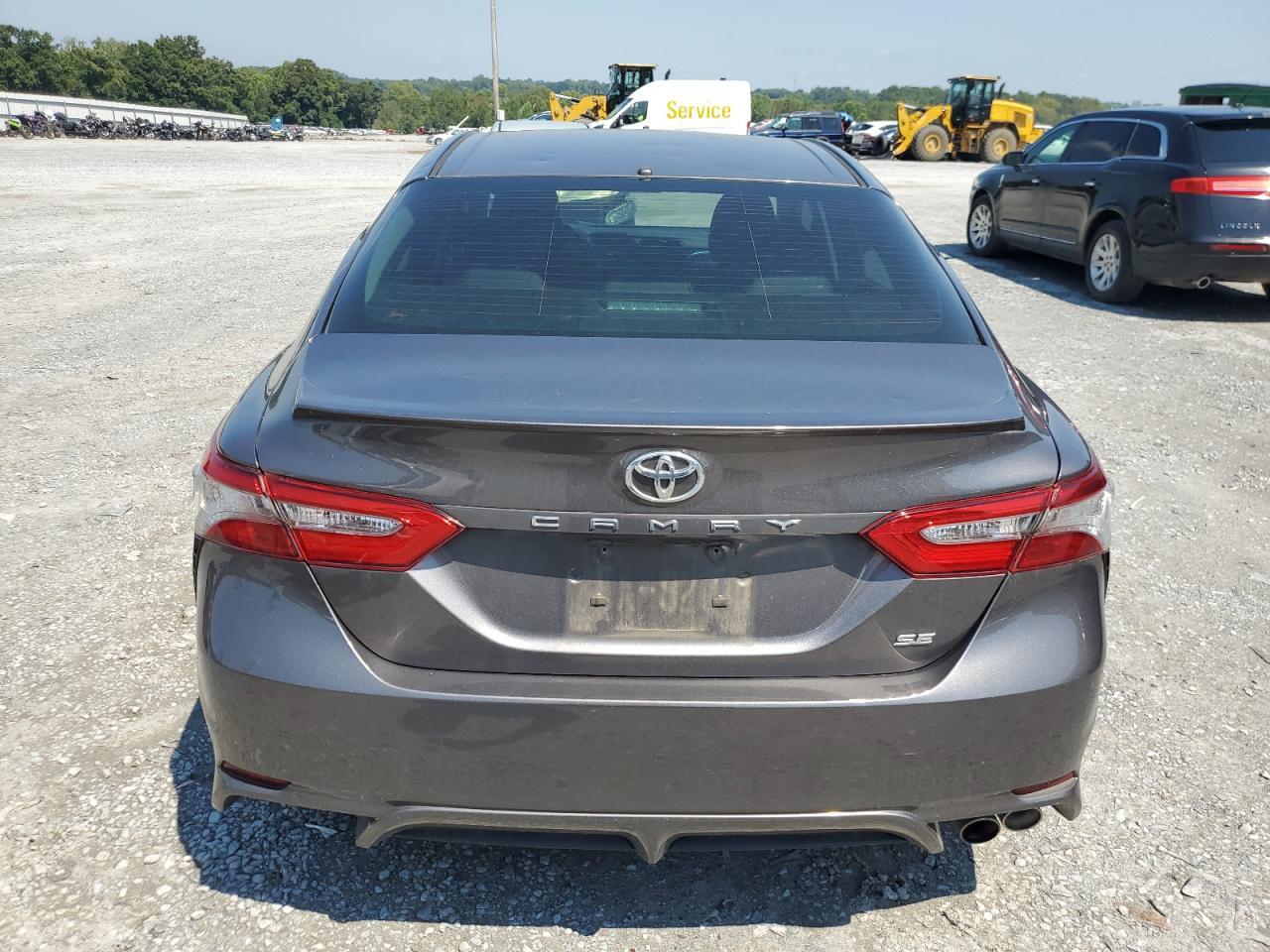 2018 TOYOTA CAMRY