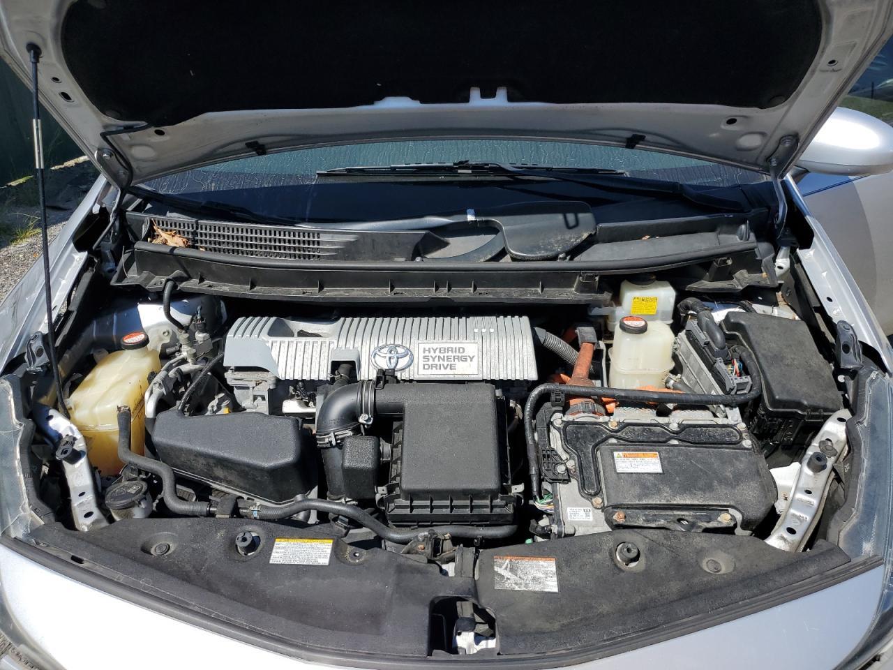 2016 TOYOTA PRIUS V