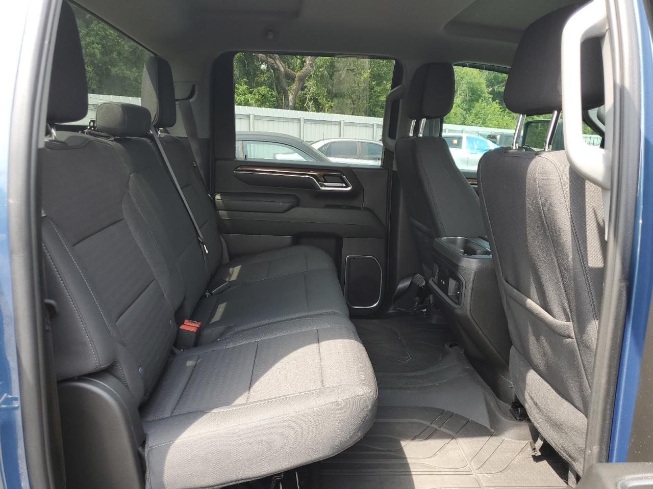 2024 CHEVROLET Silverado