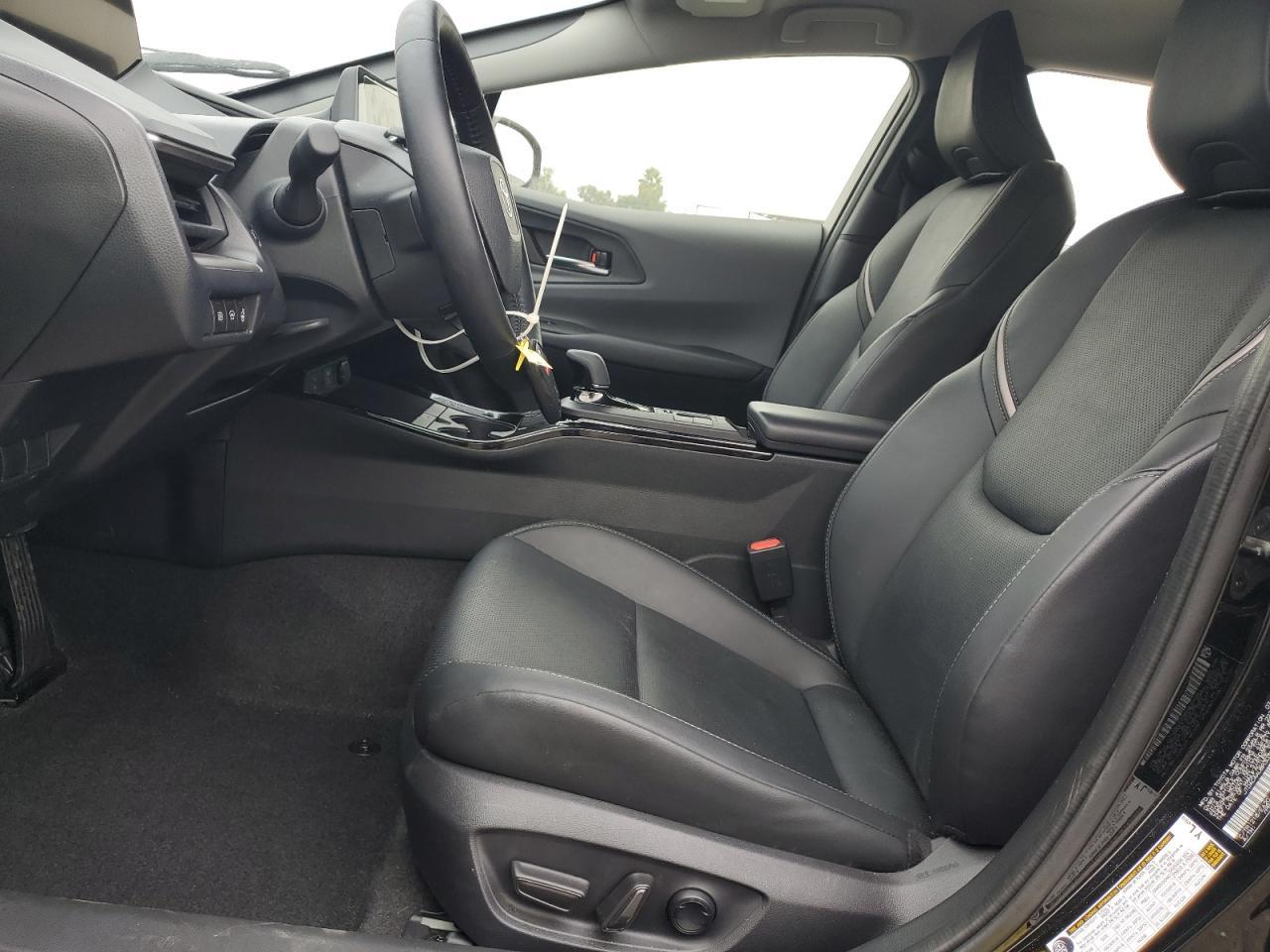 2024 TOYOTA PRIUS
