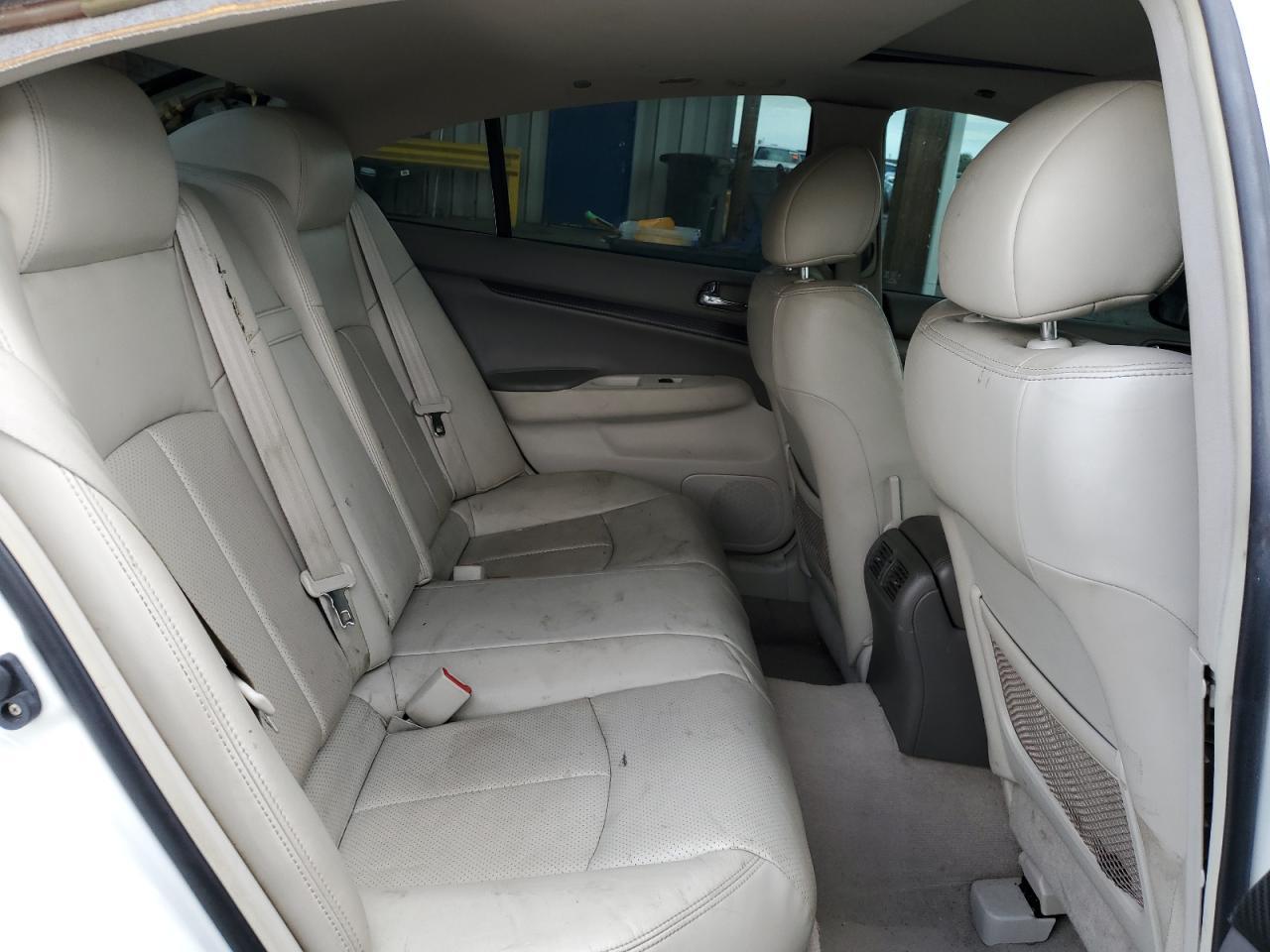 2011 INFINITI G37