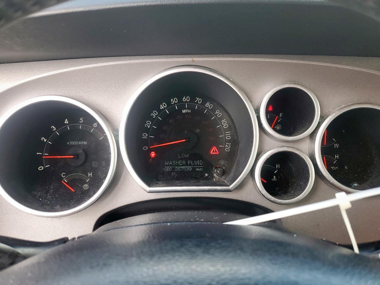 2013 TOYOTA Sequoia