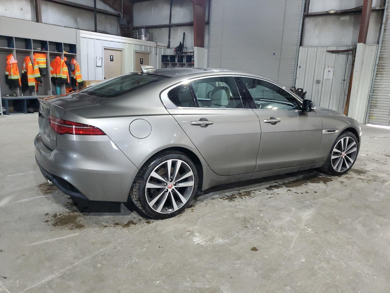 2020 JAGUAR XE