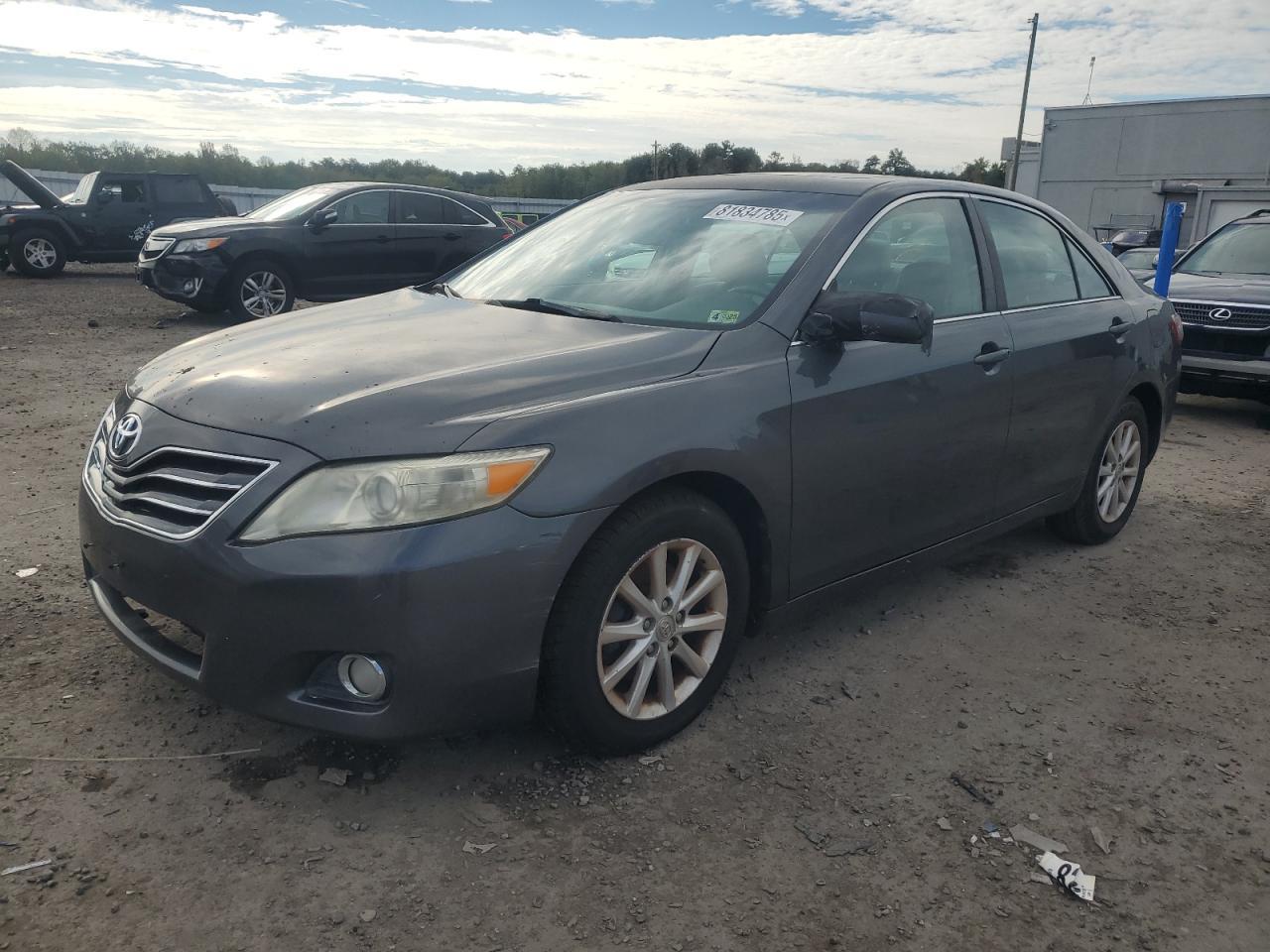 2011 TOYOTA CAMRY