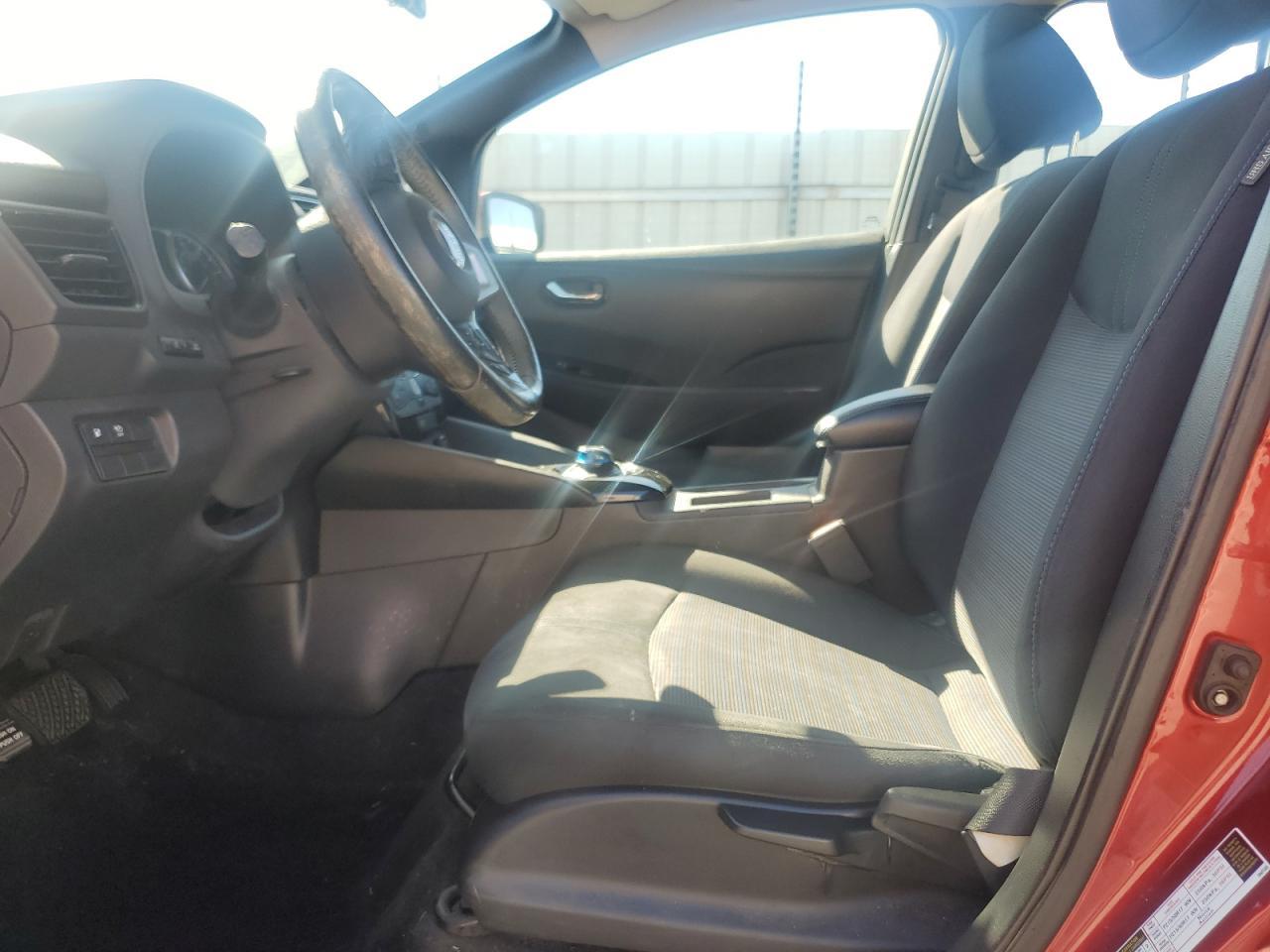 2018 NISSAN LEAF
