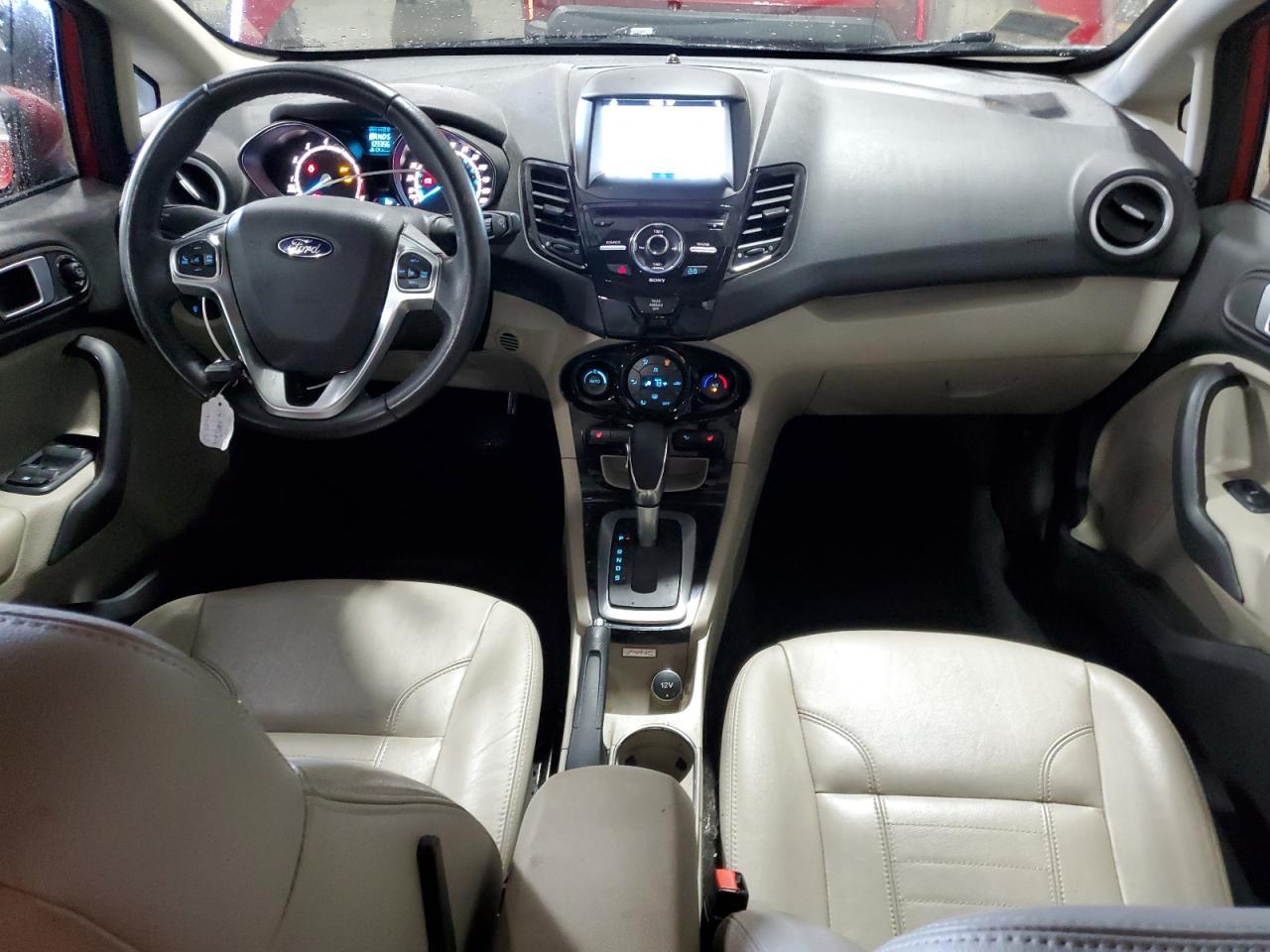 2016 FORD Fiesta