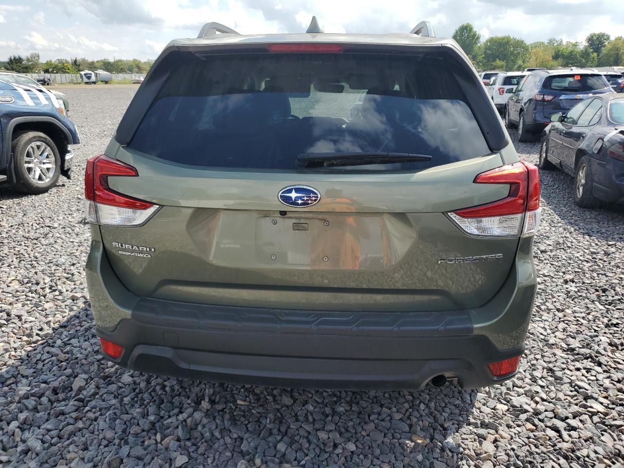 2019 SUBARU FORESTER