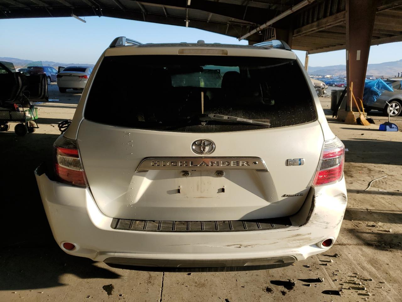 2010 TOYOTA HIGHLANDER