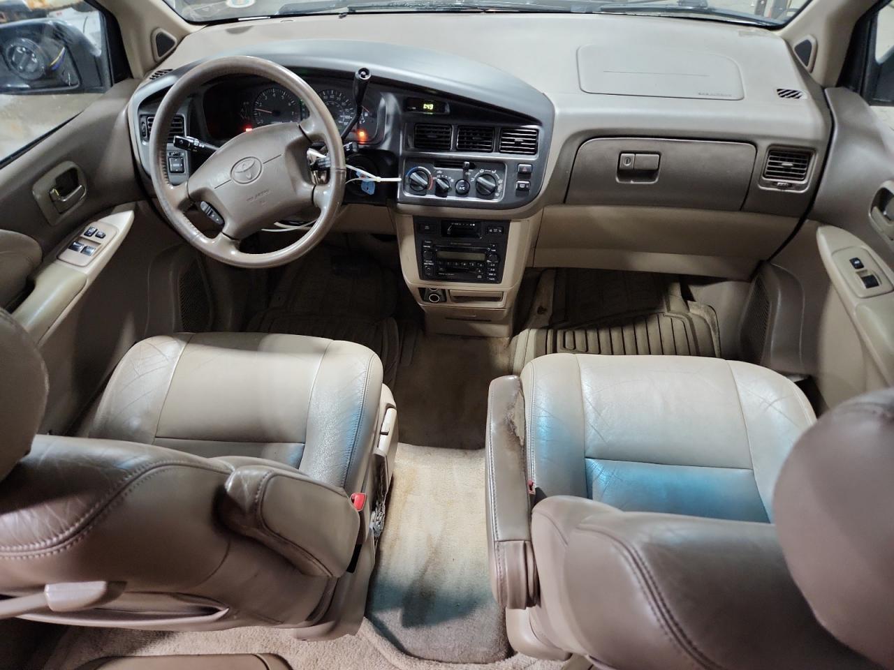 2000 TOYOTA SIENNA