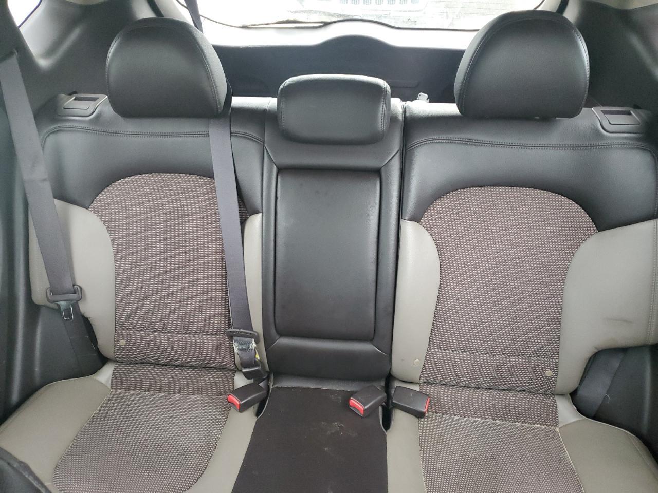 2012 HYUNDAI TUCSON