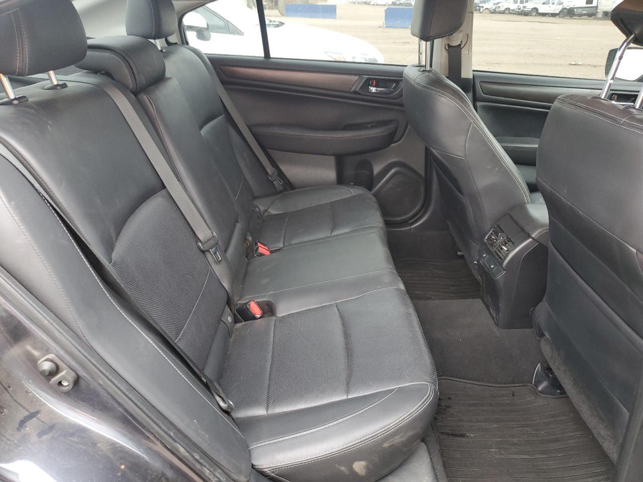 2015 SUBARU Legacy