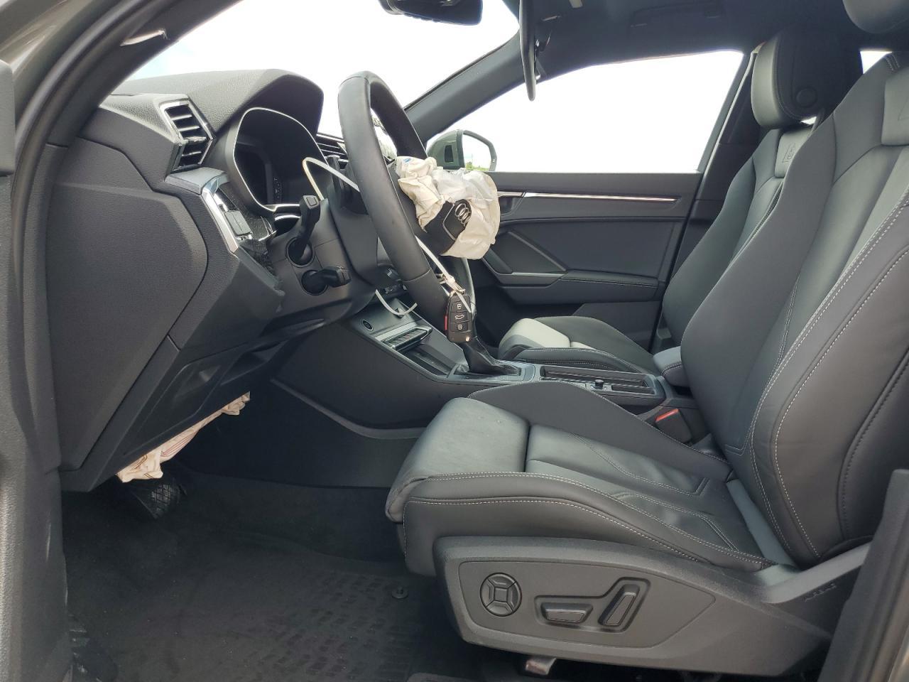 2024 AUDI Q3