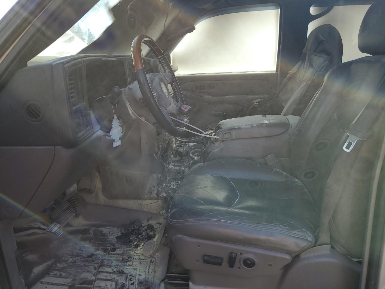 2004 CADILLAC ESCALADE