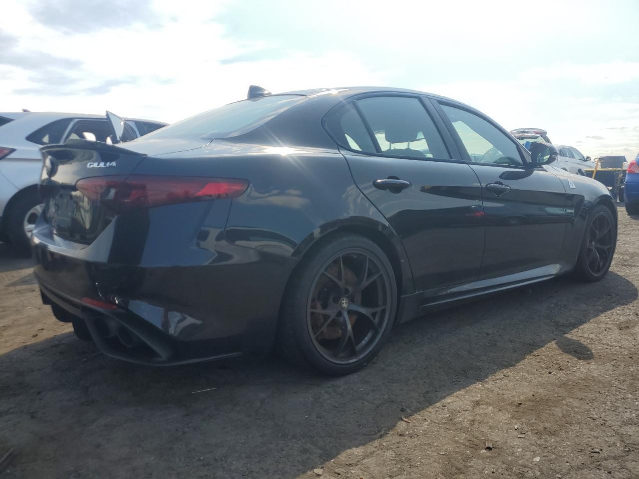 2017 ALFA ROMEO Giulia