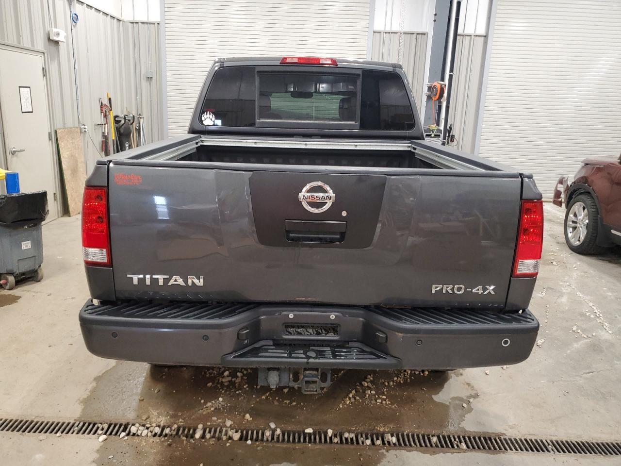 2012 NISSAN Titan