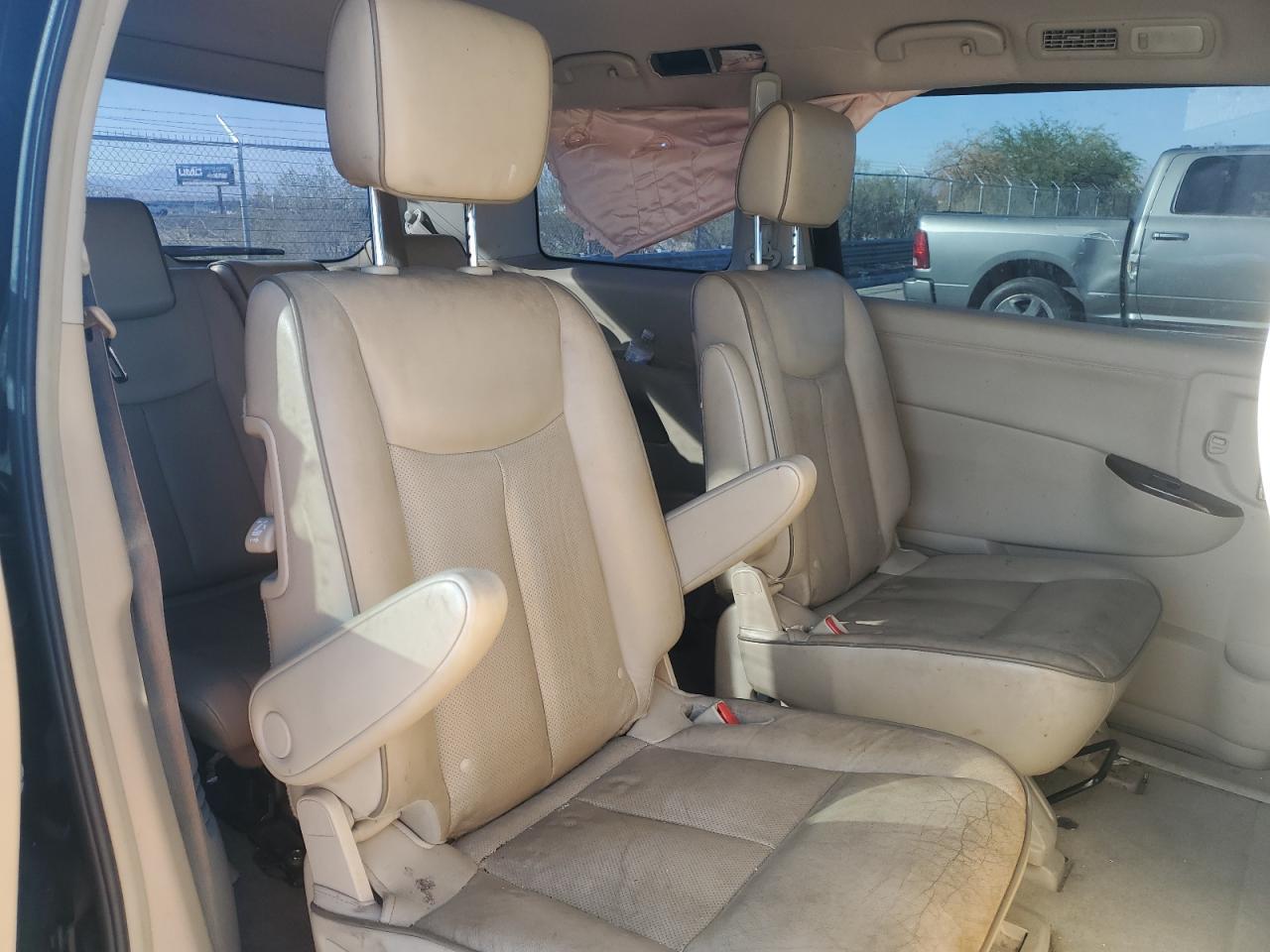 2012 NISSAN Quest