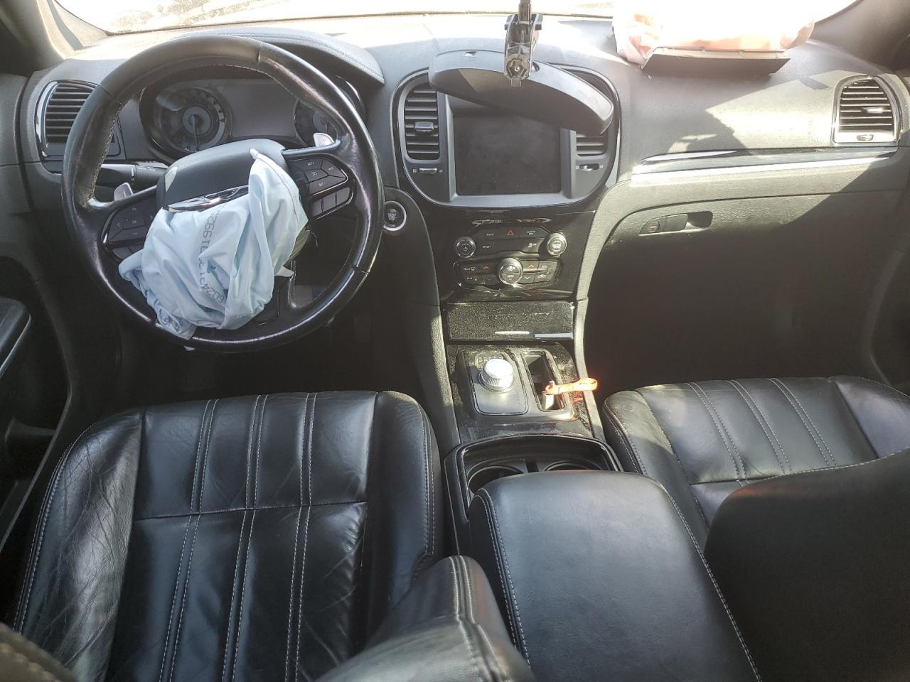 2019 CHRYSLER 300