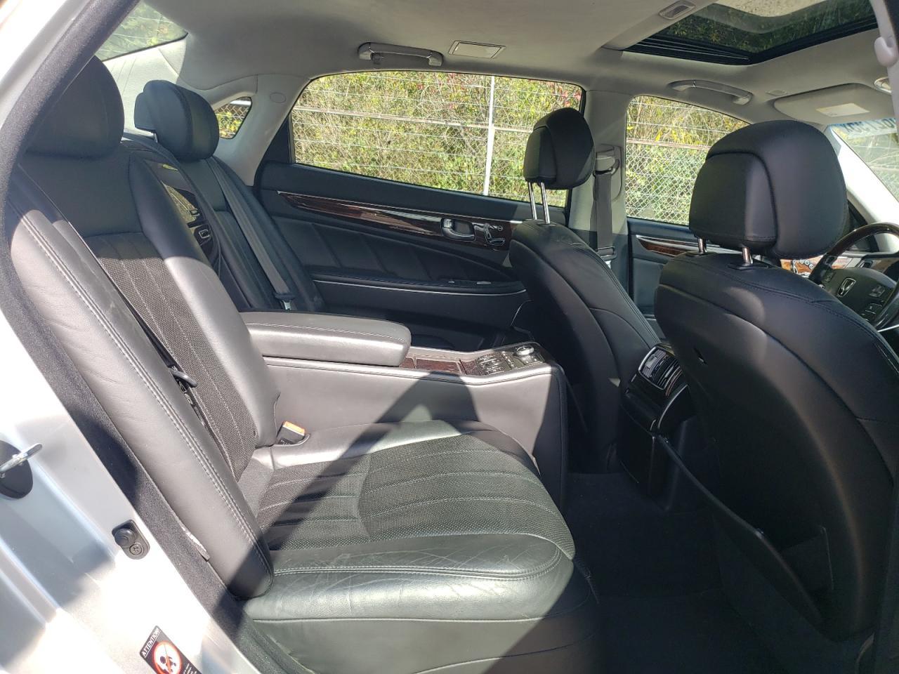 2011 HYUNDAI Equus