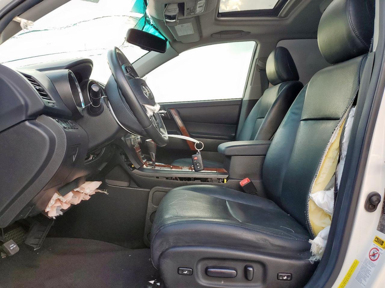 2013 TOYOTA HIGHLANDER