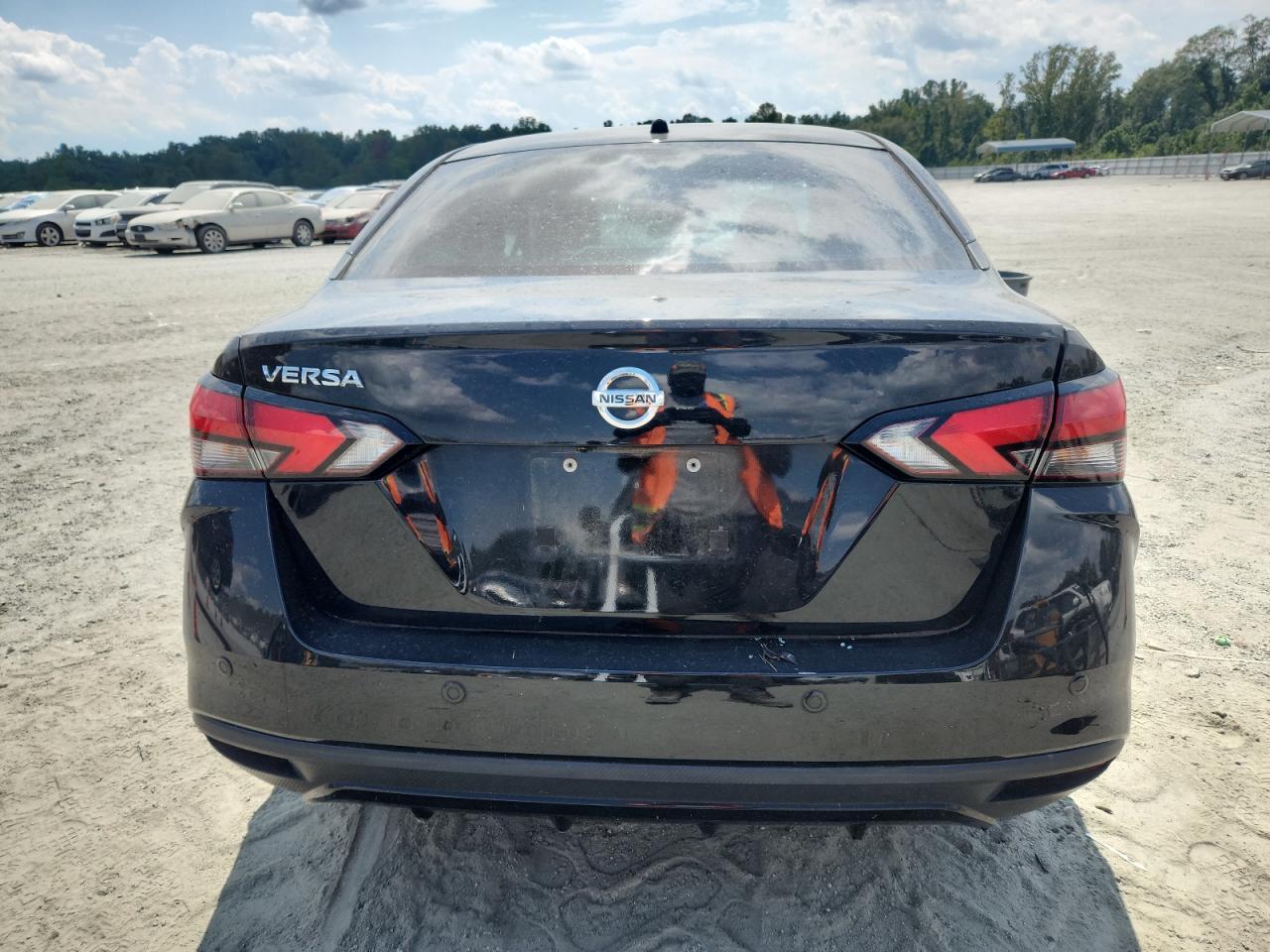 2022 NISSAN VERSA