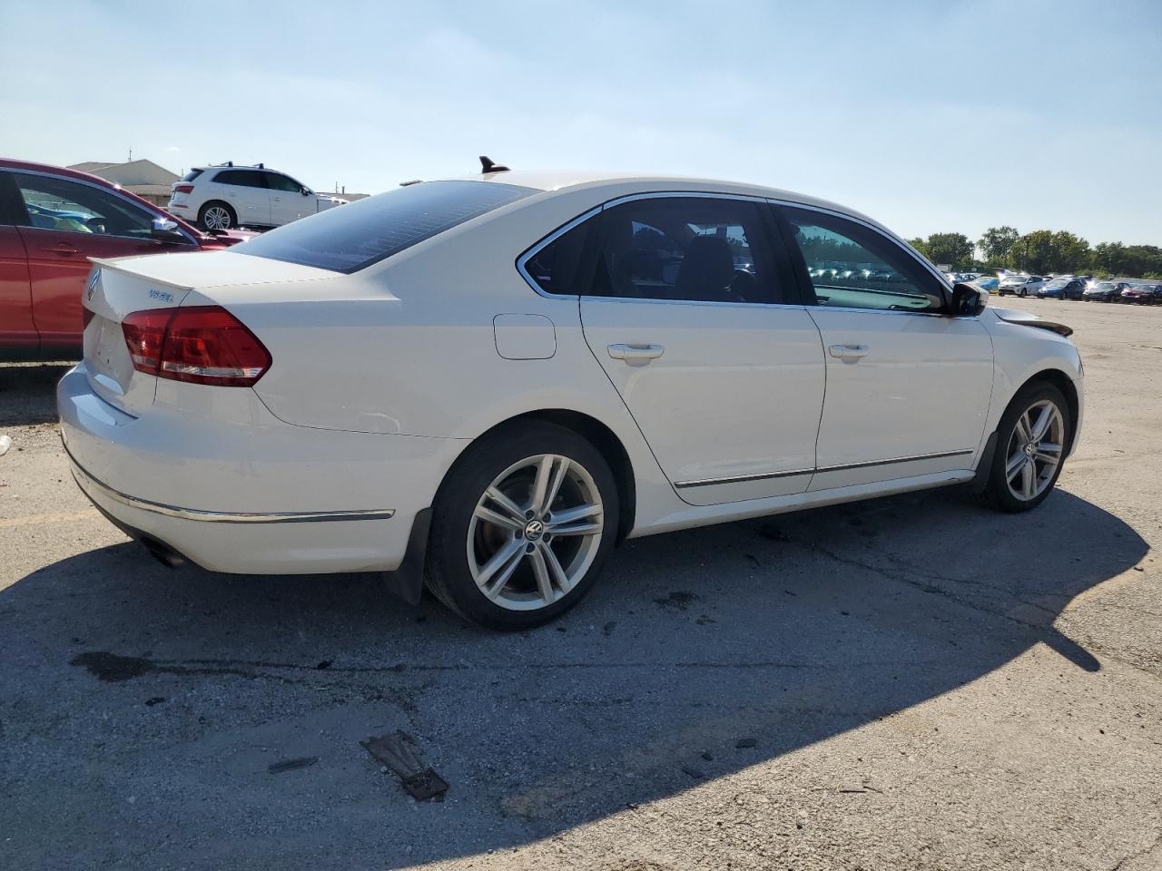 2014 VOLKSWAGEN Passat