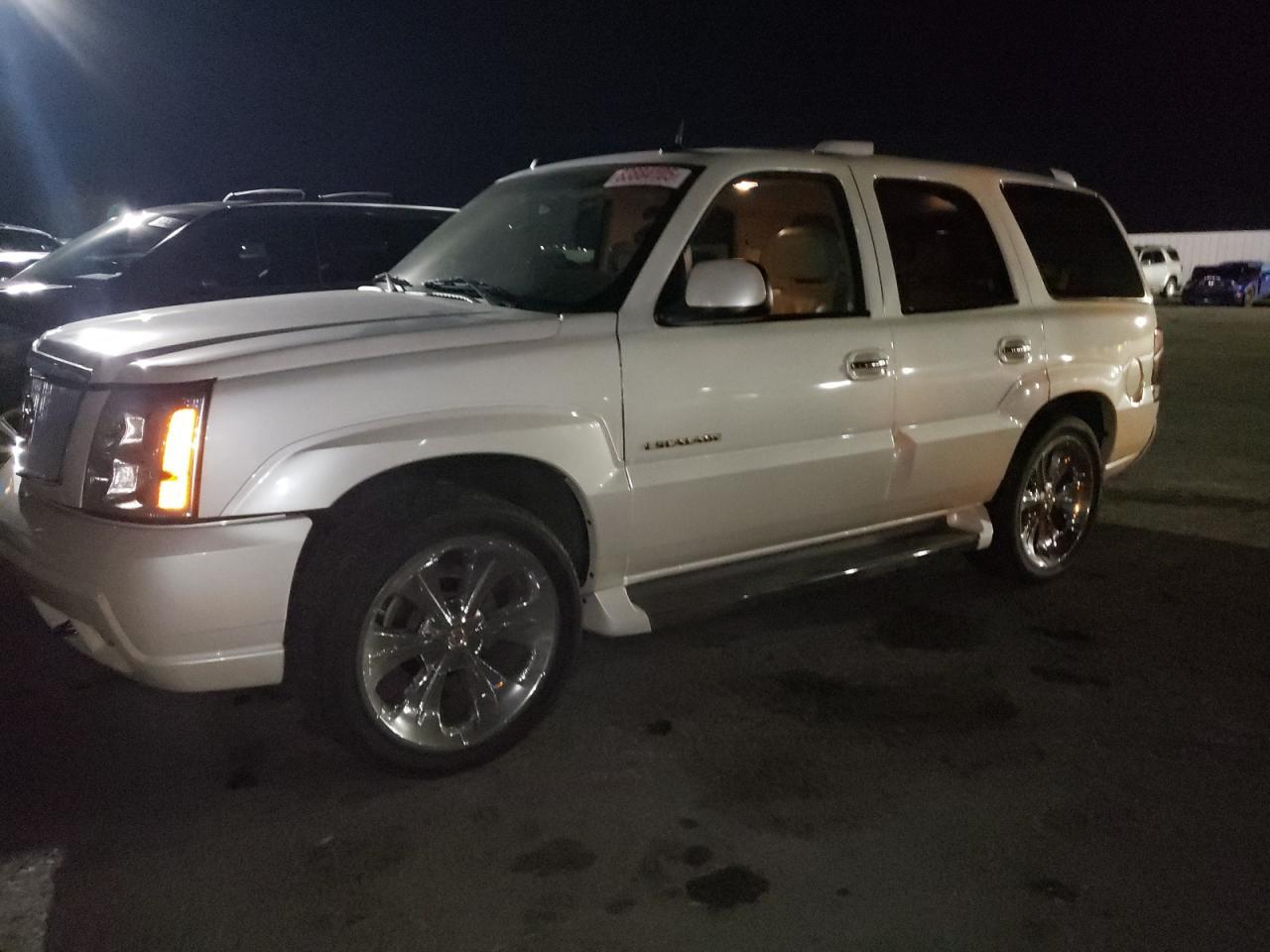 2005 CADILLAC ESCALADE