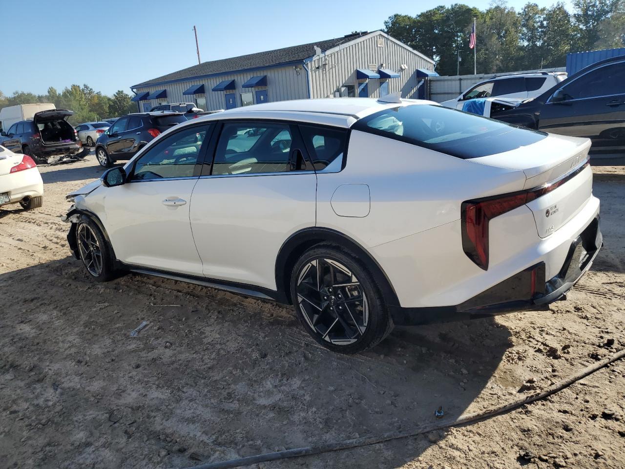 2025 KIA K4