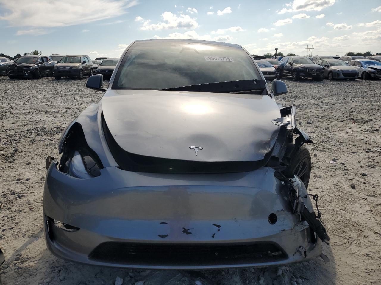 2025 TESLA MODEL Y