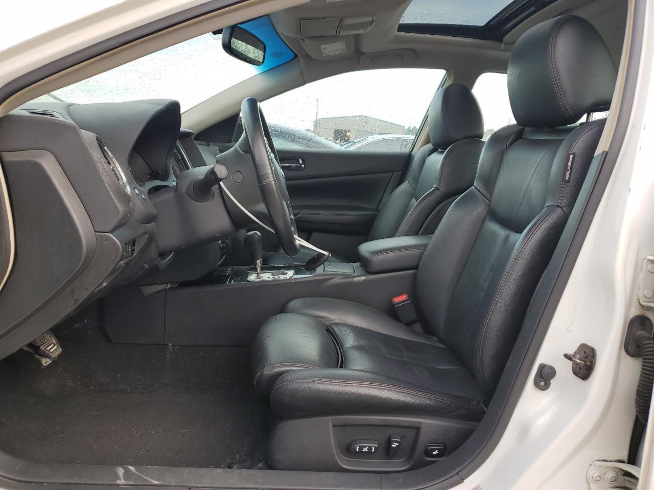 2010 NISSAN Maxima
