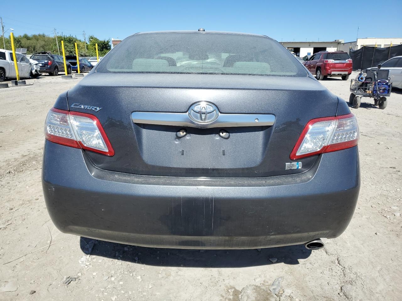 2011 TOYOTA CAMRY