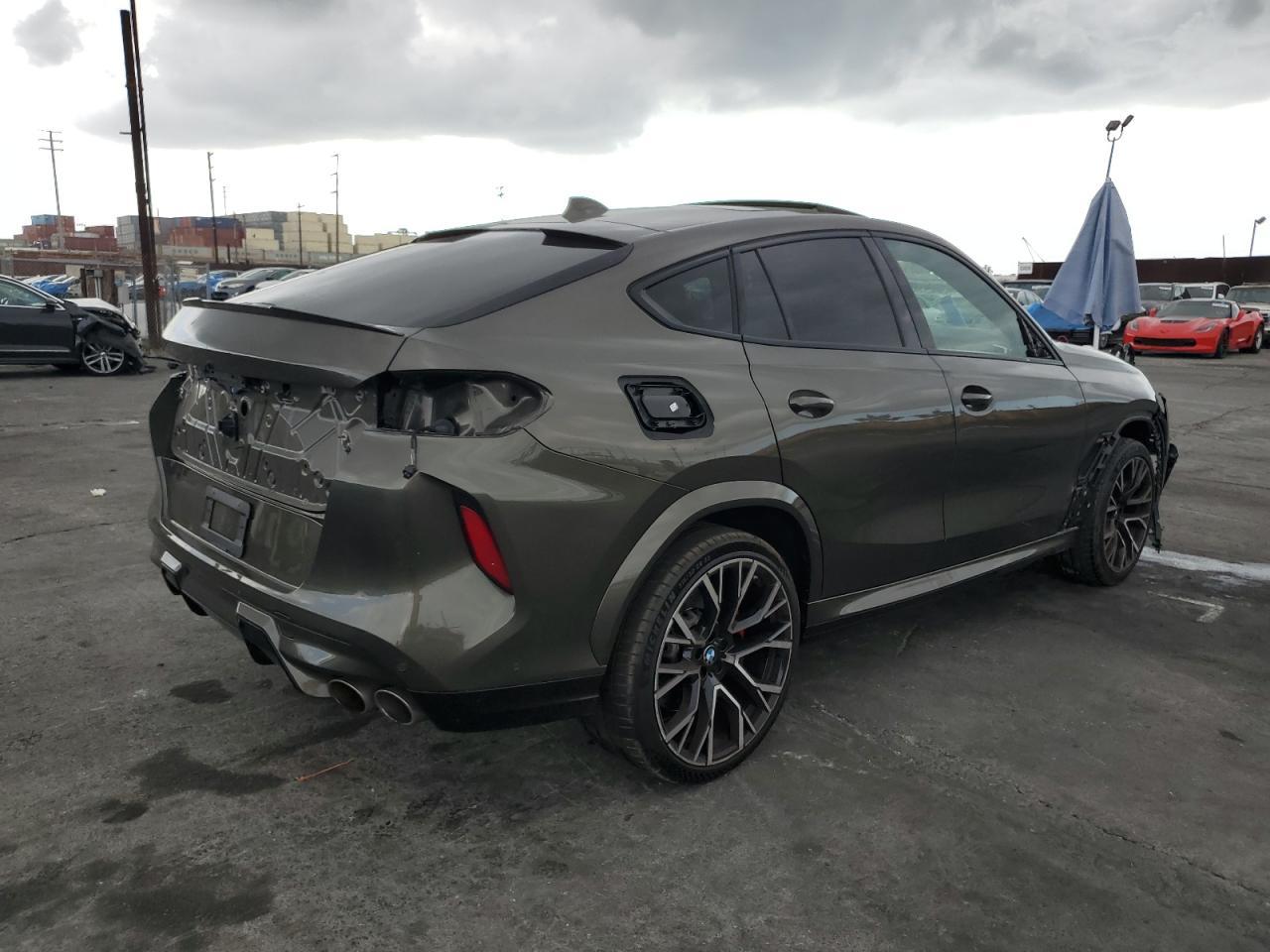 2022 BMW X6