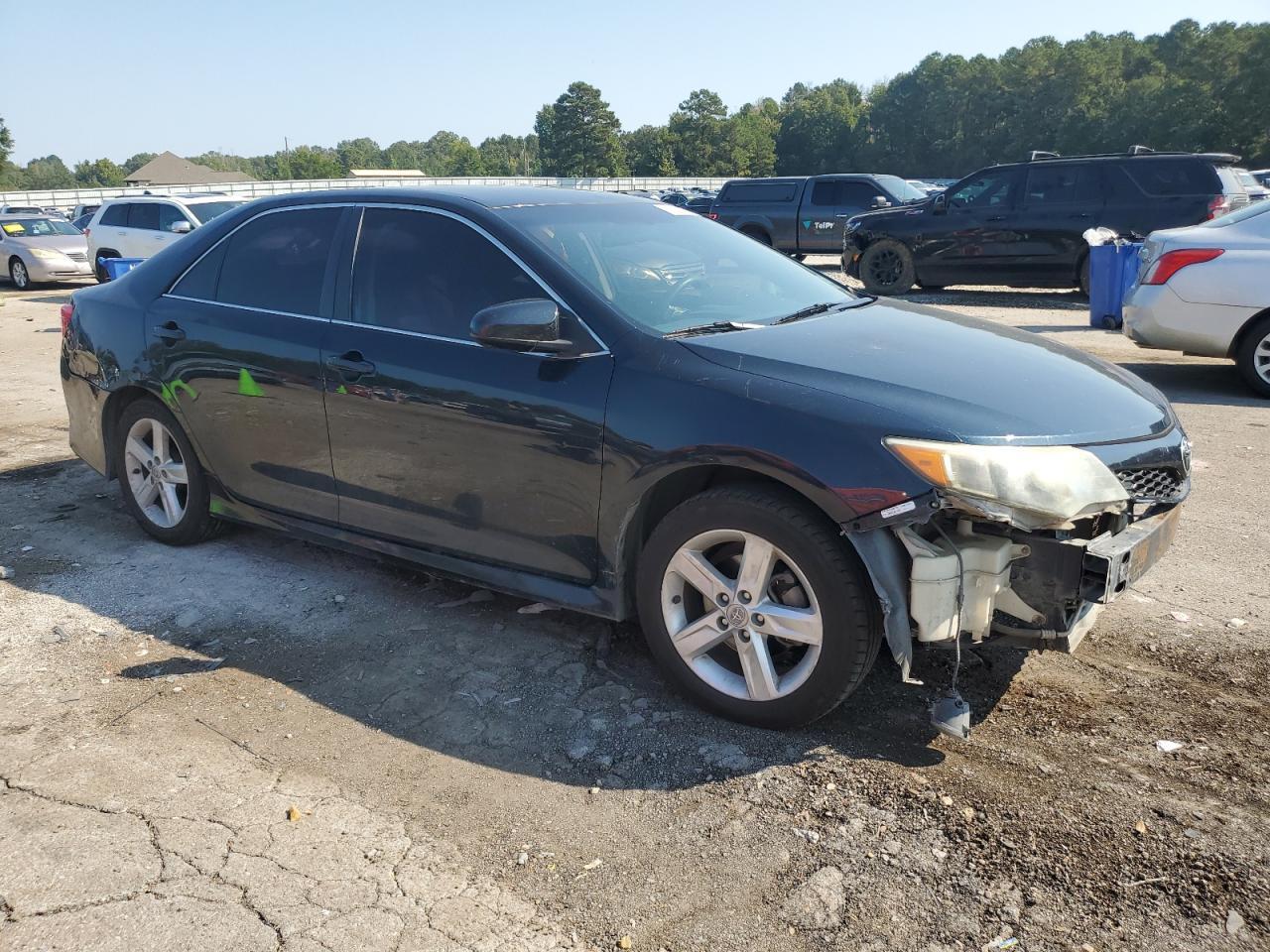 2014 TOYOTA CAMRY