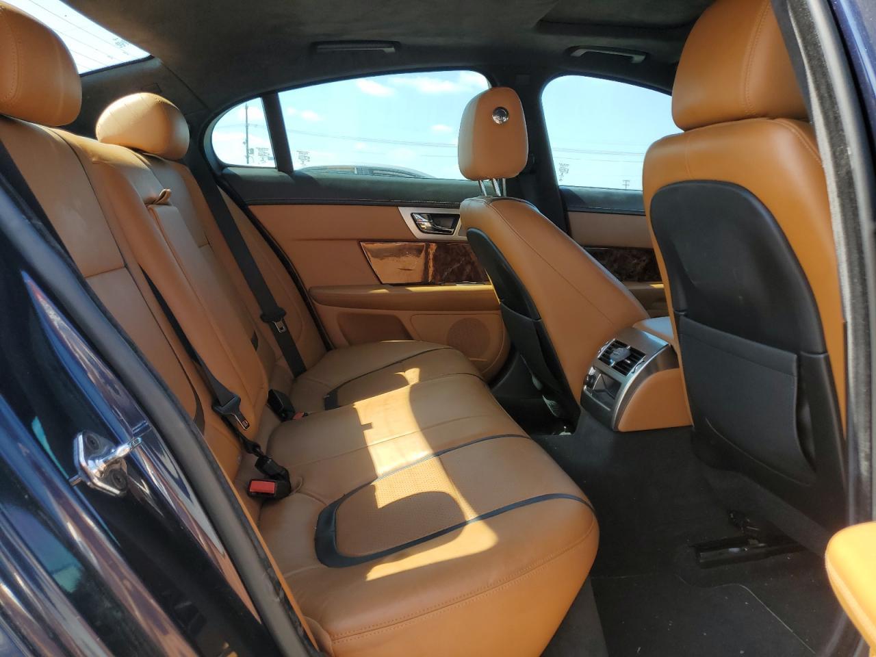 2015 JAGUAR XF
