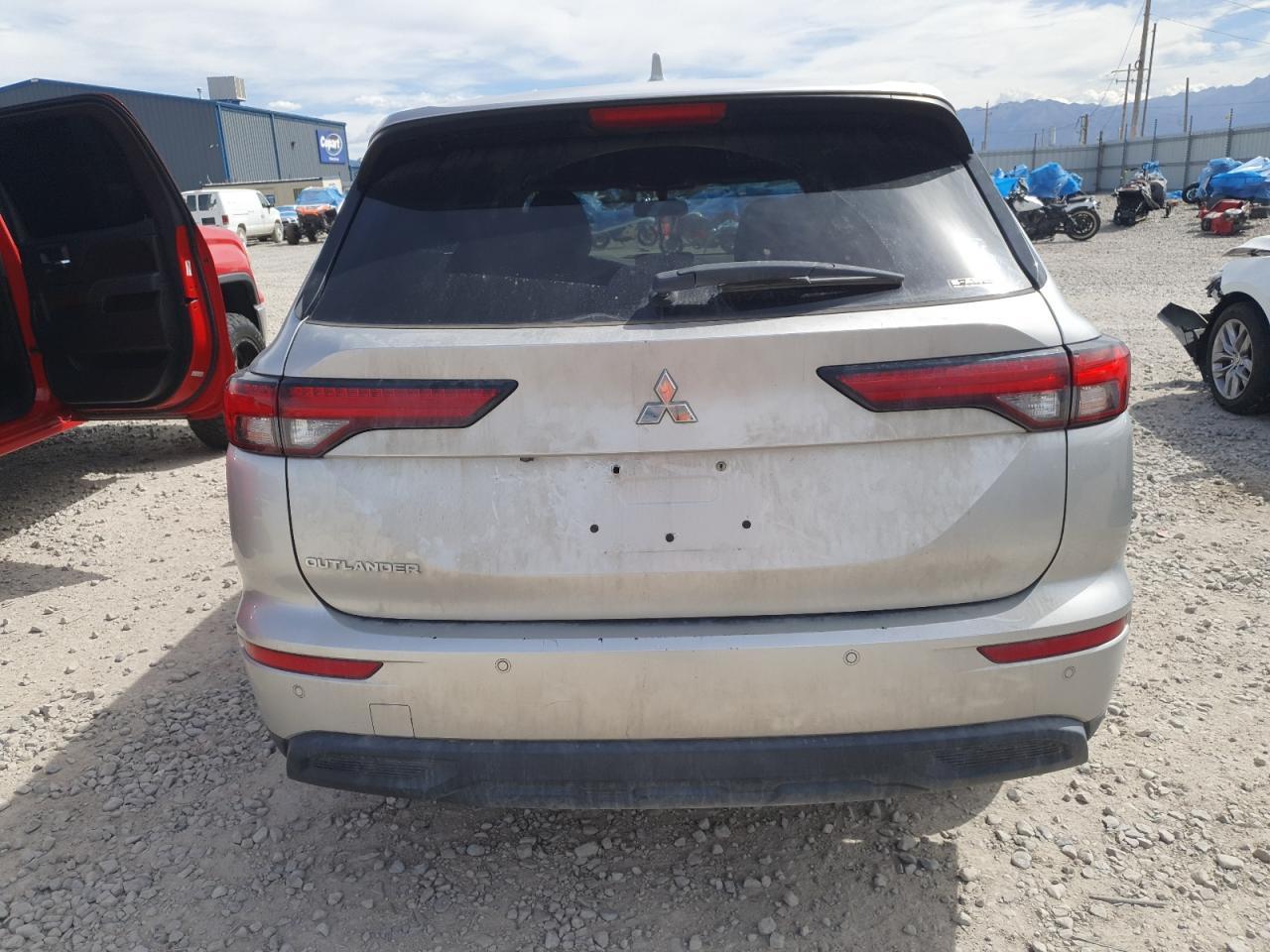 2022 MITSUBISHI outlander