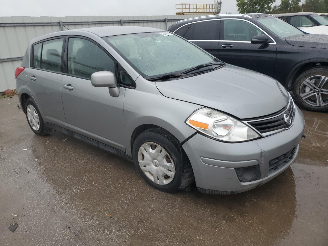 2011 NISSAN VERSA