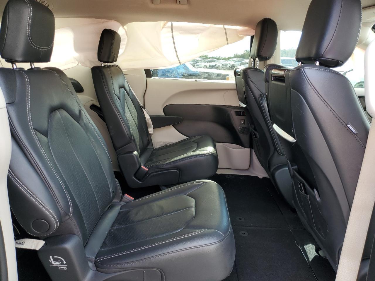 2022 CHRYSLER Pacifica