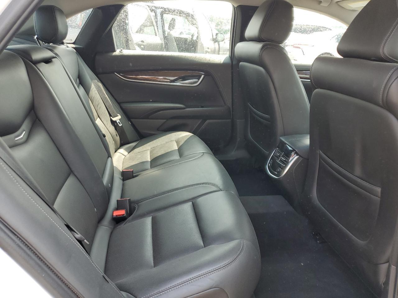 2017 CADILLAC XTS