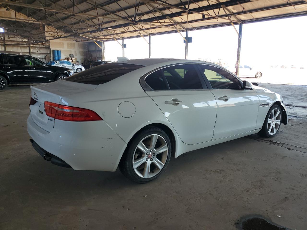 2017 JAGUAR XE
