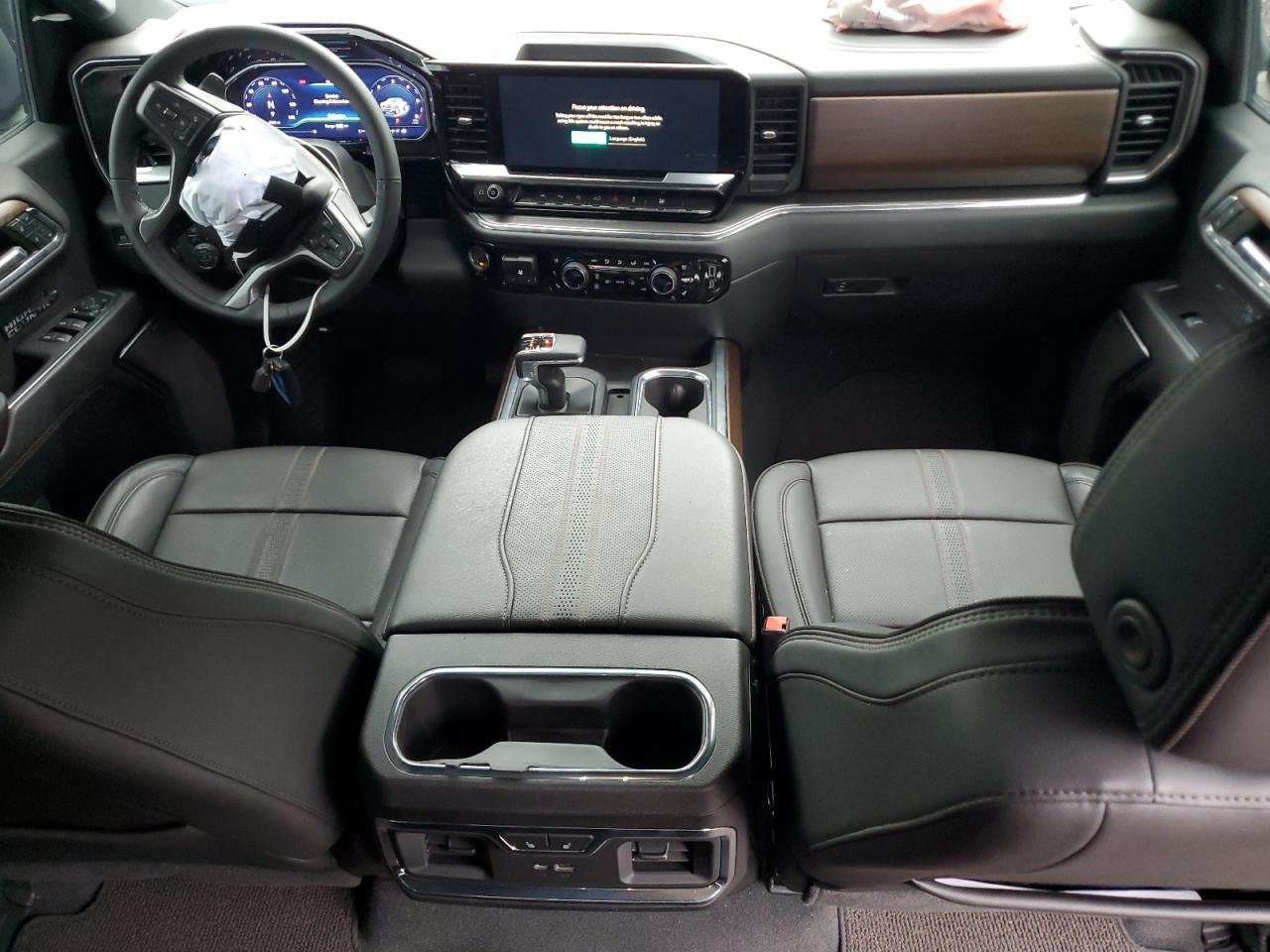 2024 CHEVROLET Silverado