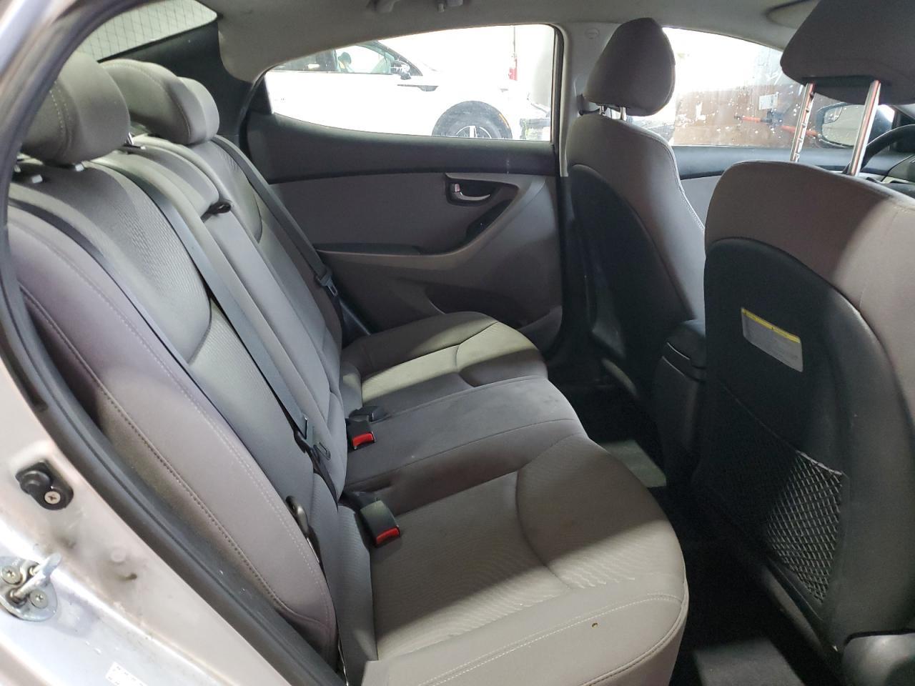 2016 HYUNDAI ELANTRA