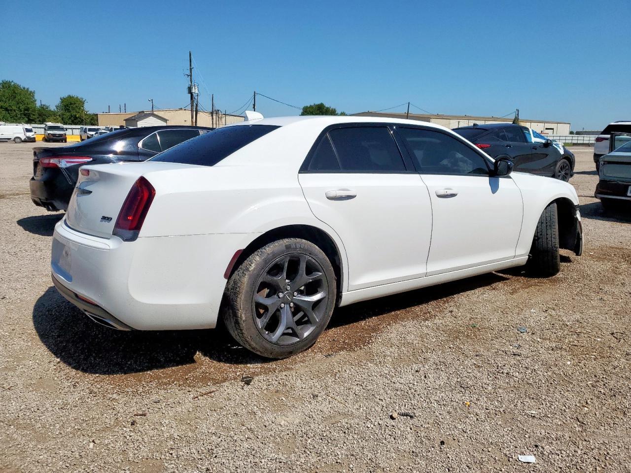 2023 CHRYSLER 300