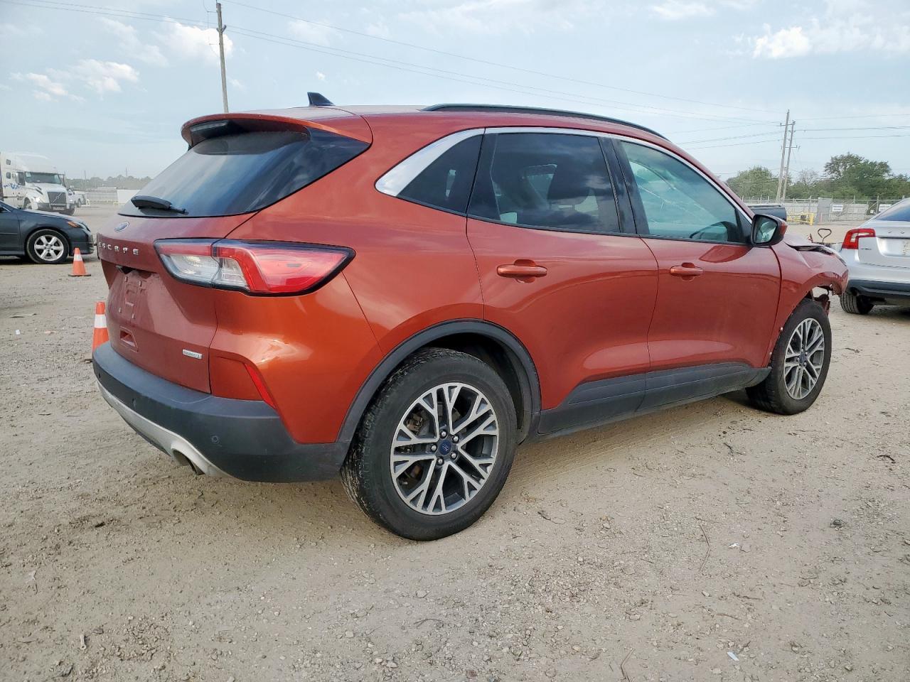 2020 FORD ESCAPE