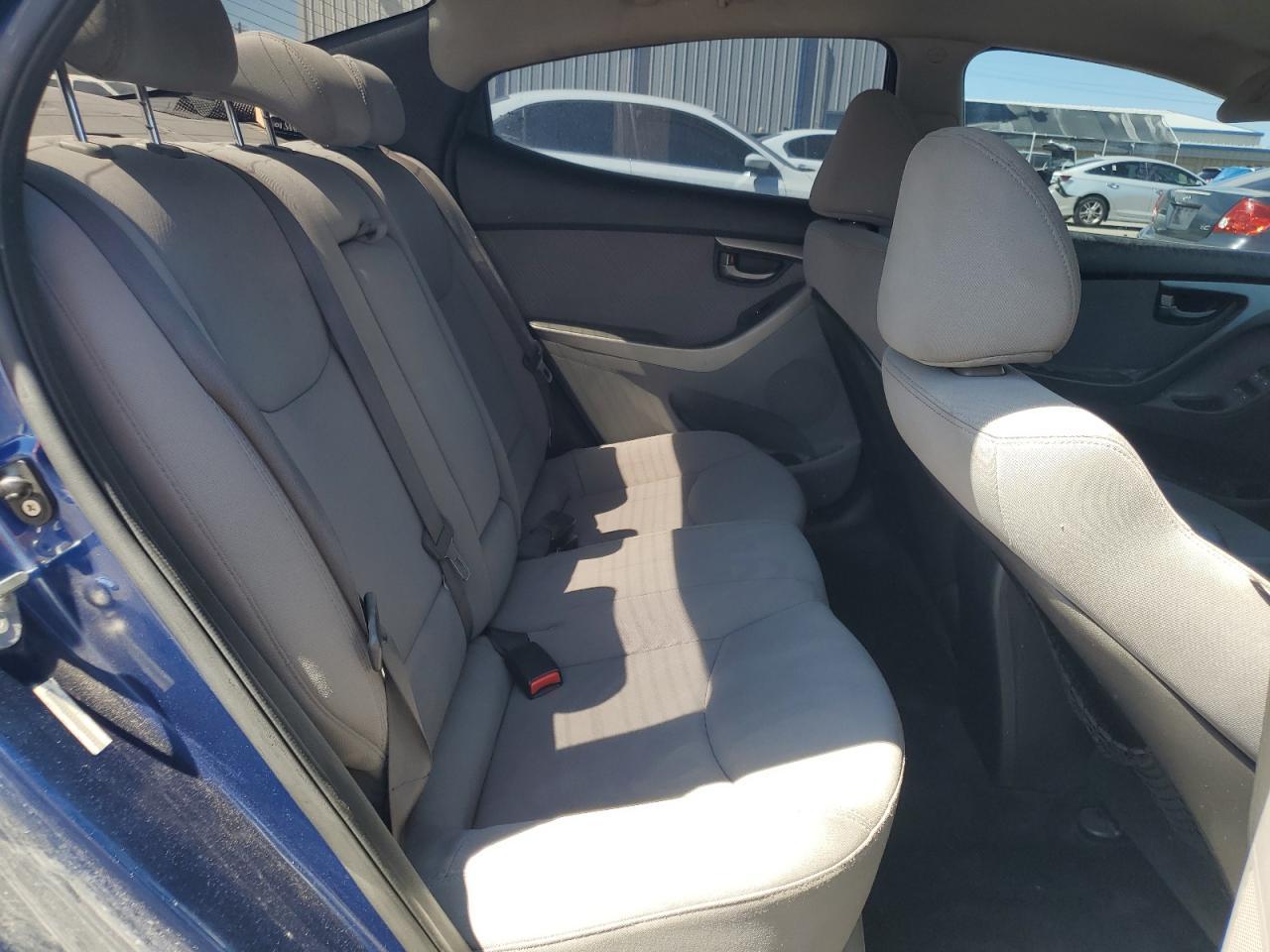 2013 HYUNDAI ELANTRA