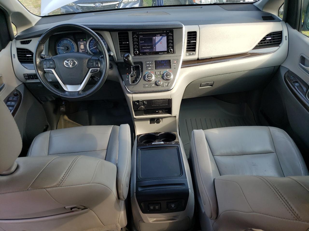 2018 TOYOTA SIENNA
