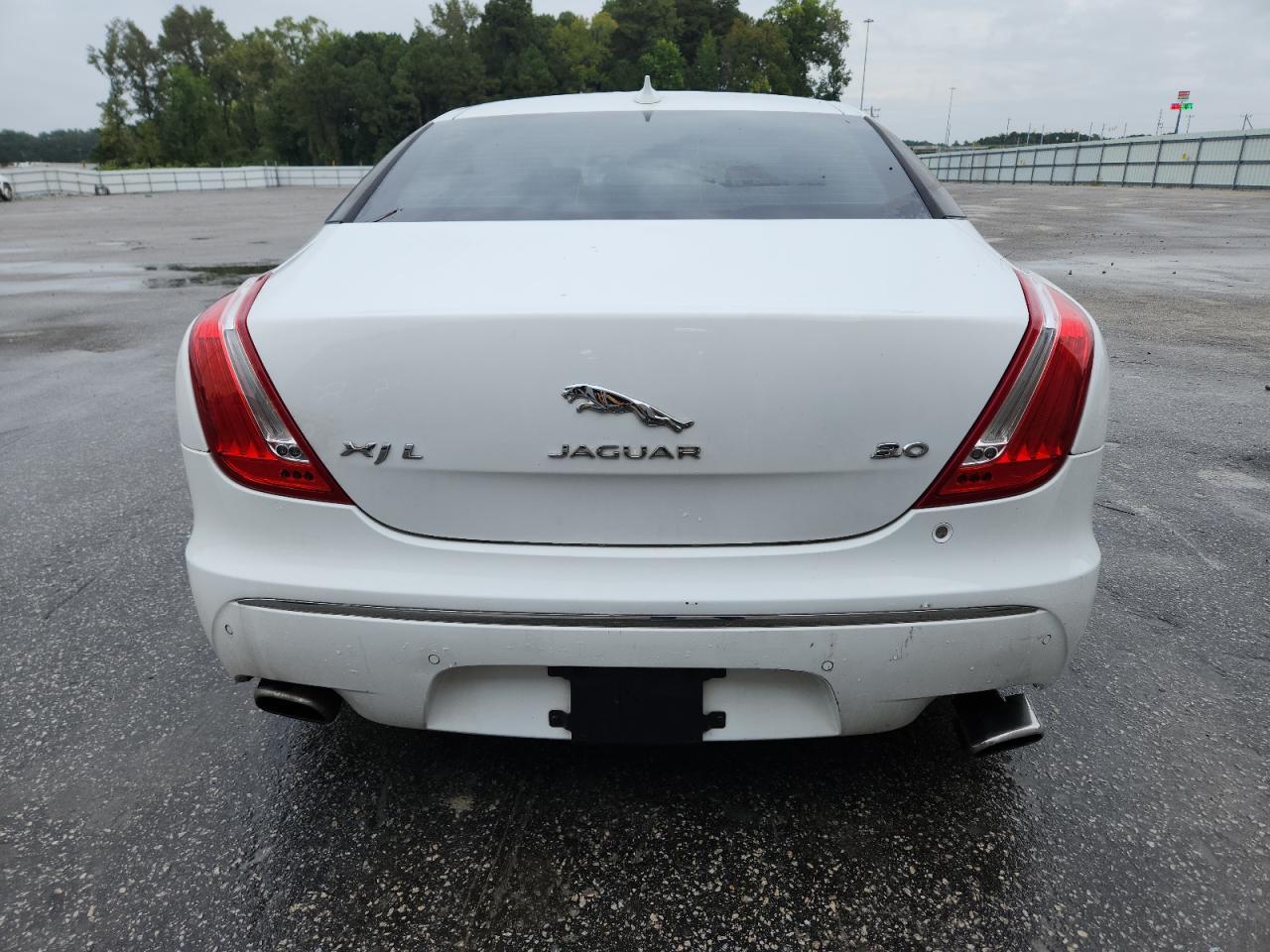 2015 JAGUAR Xj-Series