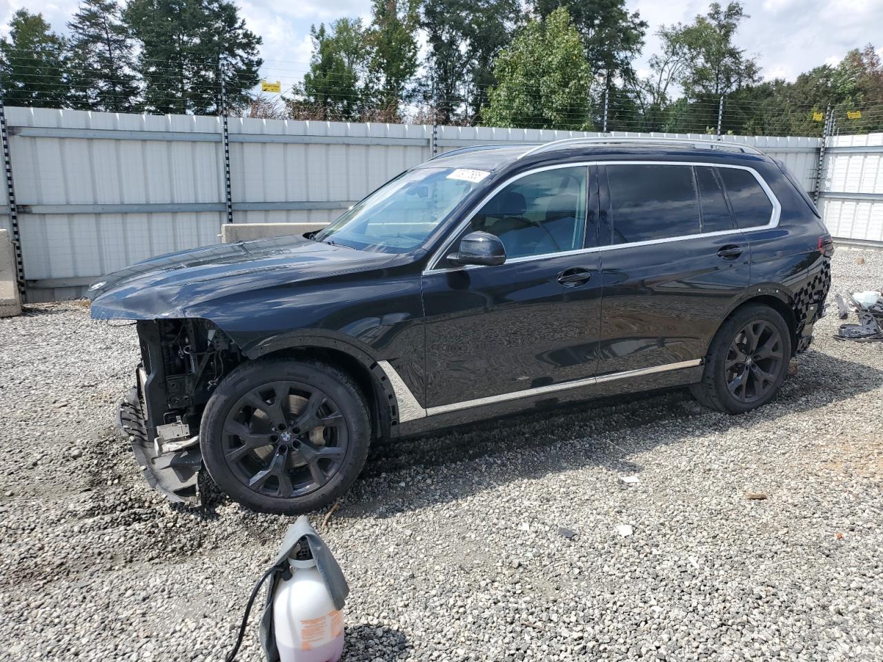 2023 BMW X7