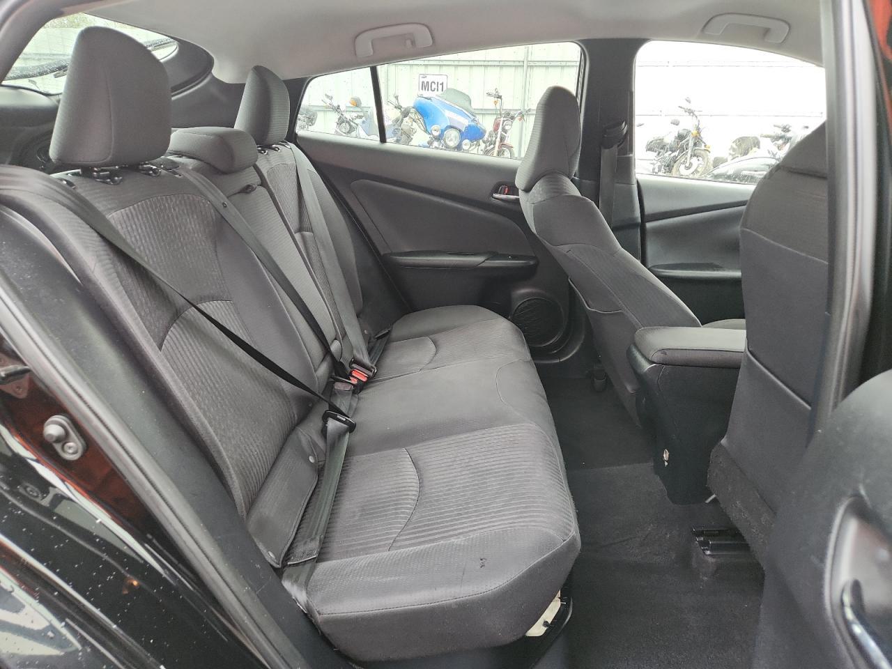 2017 TOYOTA PRIUS