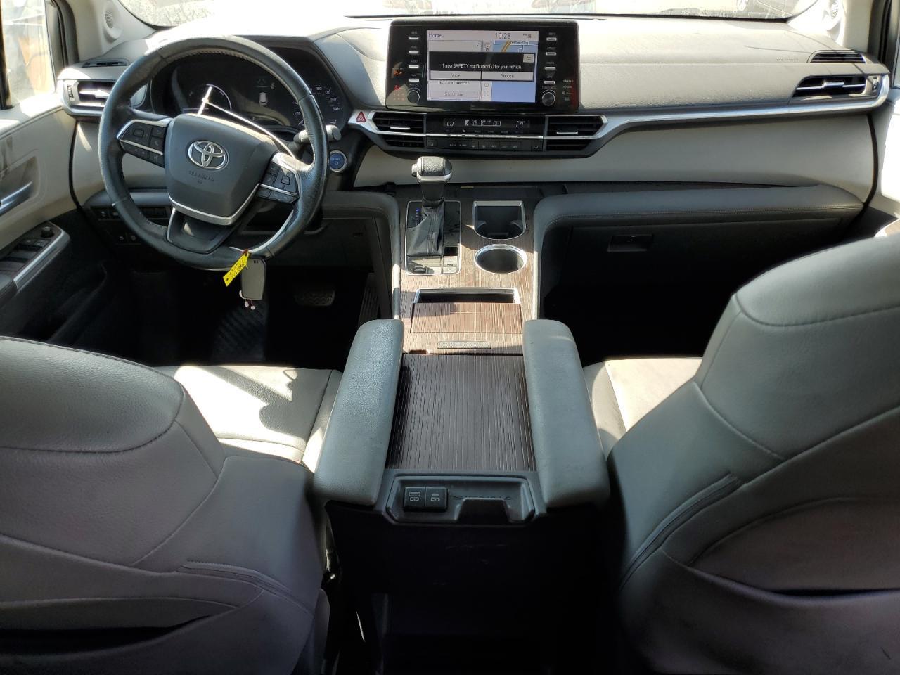 2021 TOYOTA SIENNA