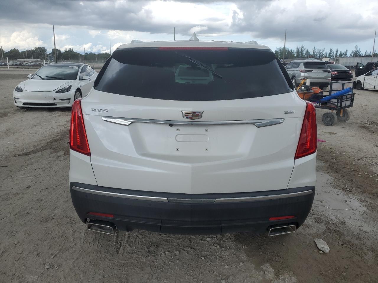 2018 CADILLAC XT5